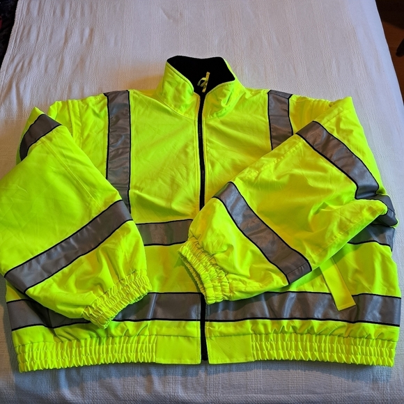 High-Visibility Reflective Jacket - Picture 1 of 12